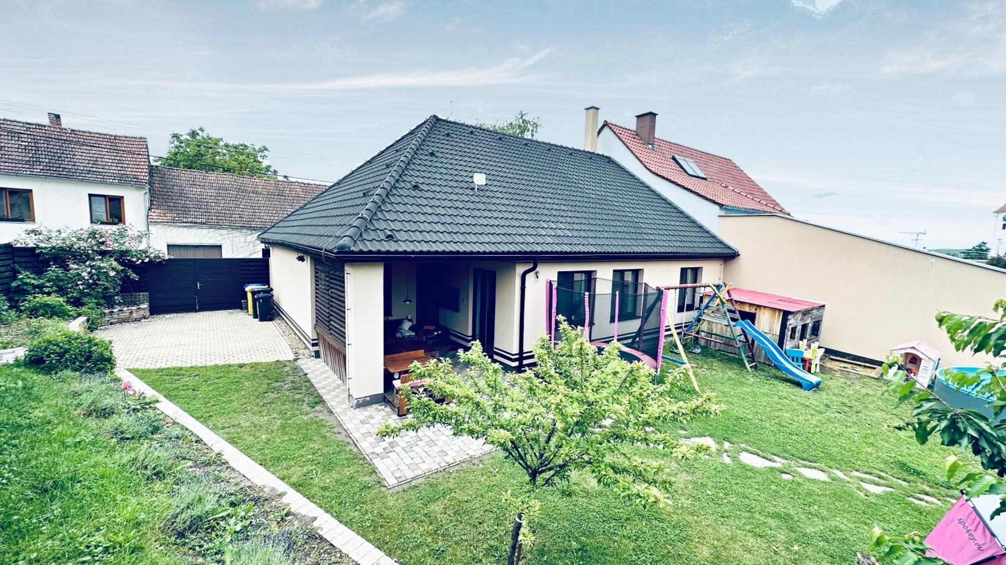 Dum Palava Villa Perná Exteriör bild